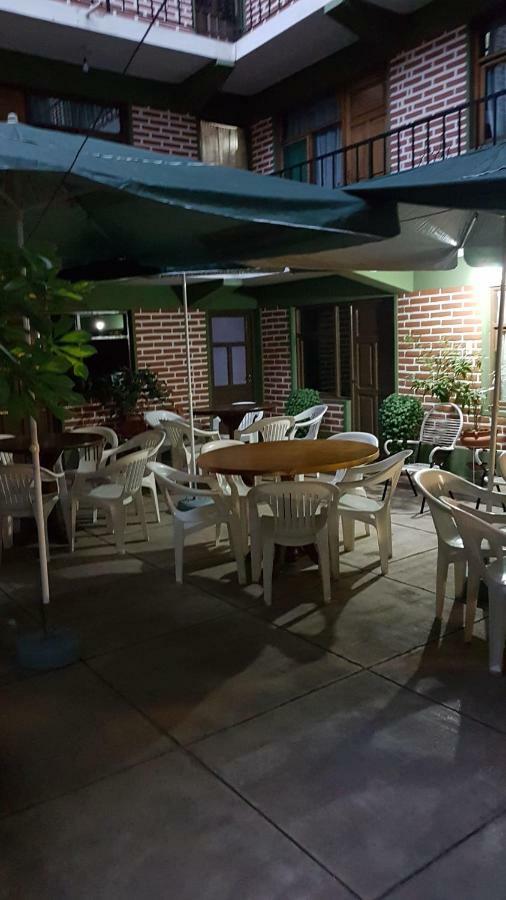 Hostel Buen Descanso سوكر المظهر الخارجي الصورة